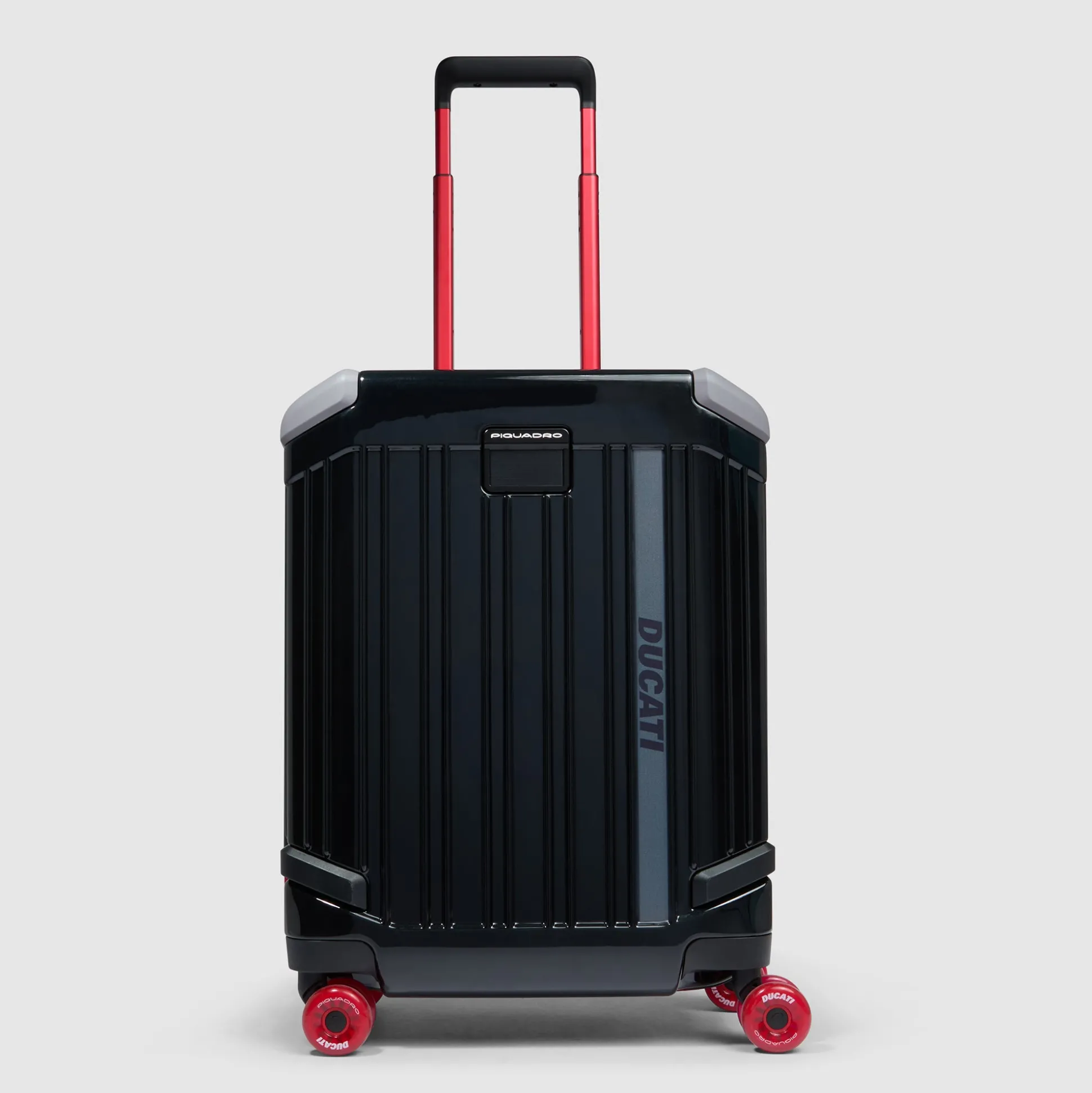 Cabin size, ultra slim hardside spinner | Shop Piquadro