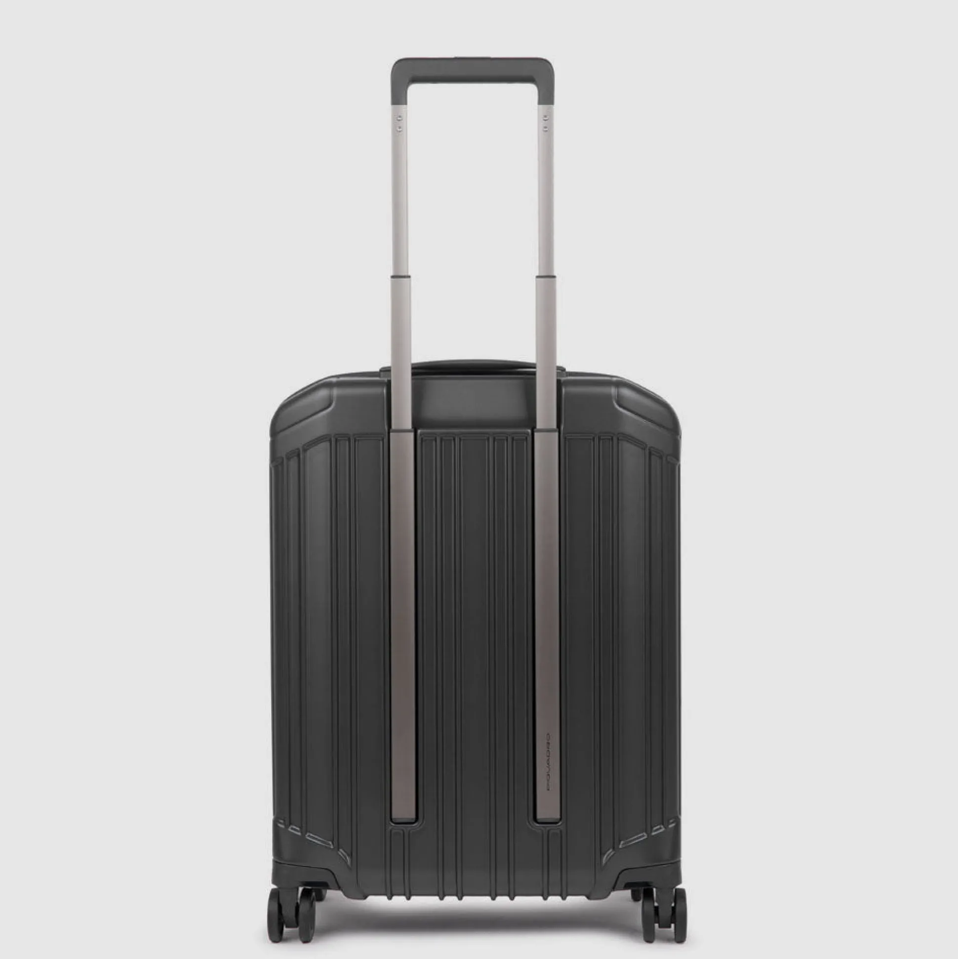 Cabin size, ultra slim hardside spinner | Shop Piquadro