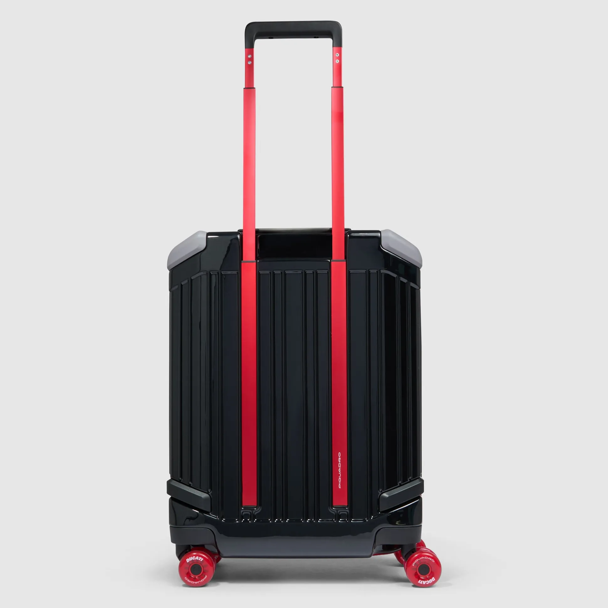 Cabin size, ultra slim hardside spinner | Shop Piquadro