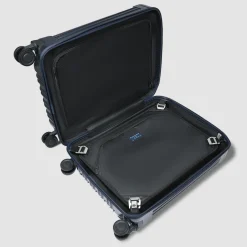 Cabin size, ultra slim hardside spinner | Shop Piquadro
