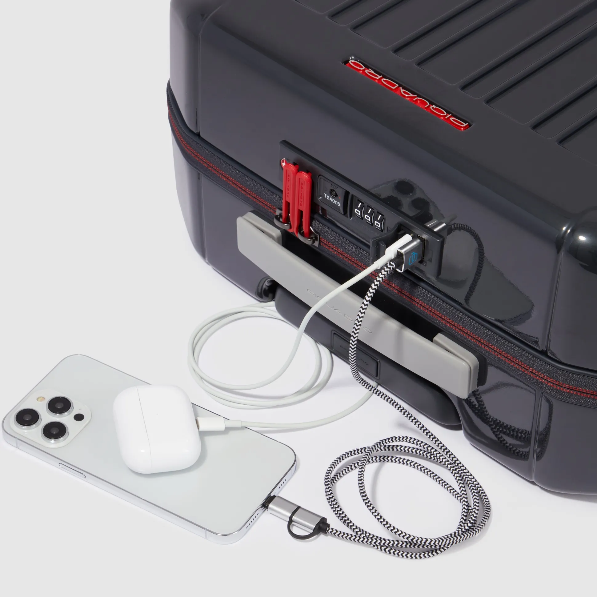 Cabin size, ultra slim hardside spinner | Shop Piquadro