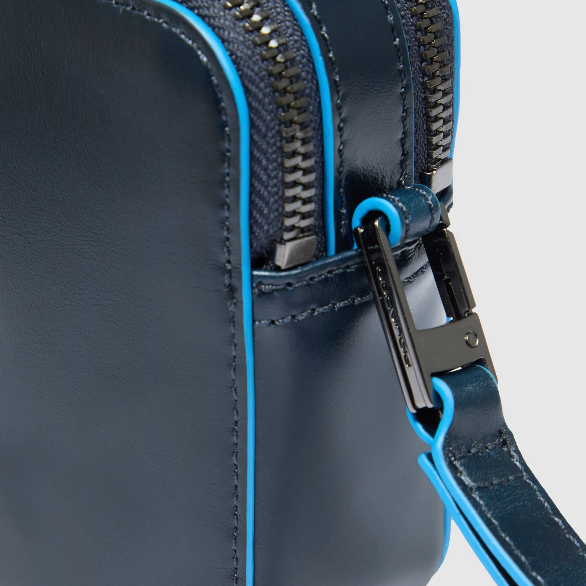 Pochette homme avec deux compartiments