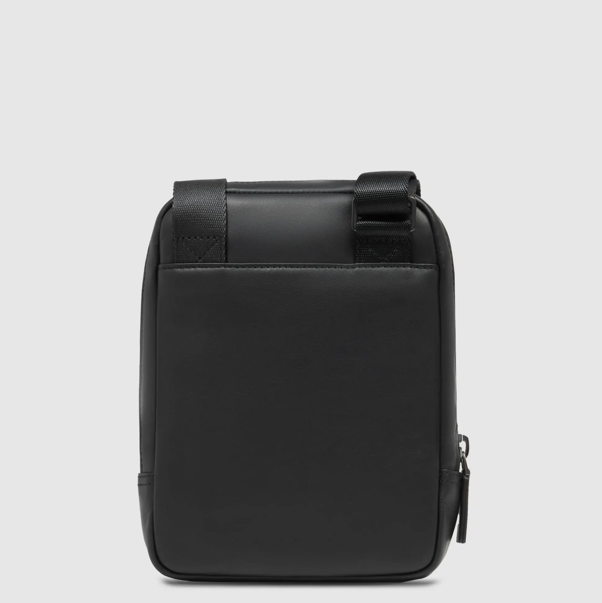 Pocket crossbody bag with iPad®mini | Shop Piquadro