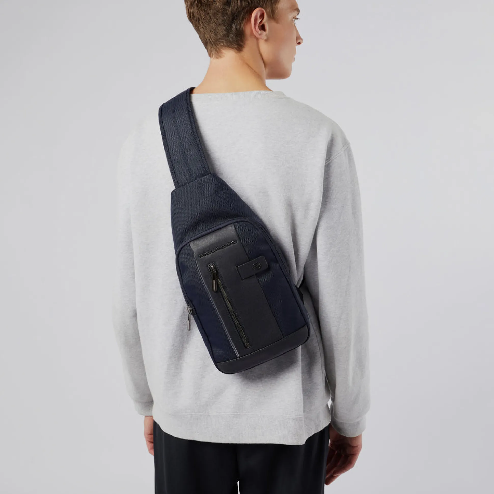 Sac de poitrine en tissu recyclé avec lumière LED