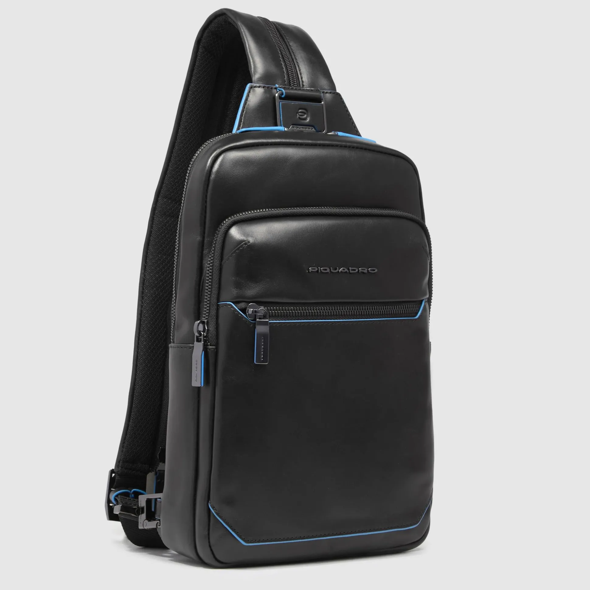 Sac de poitrine homme convertible en sac à dos