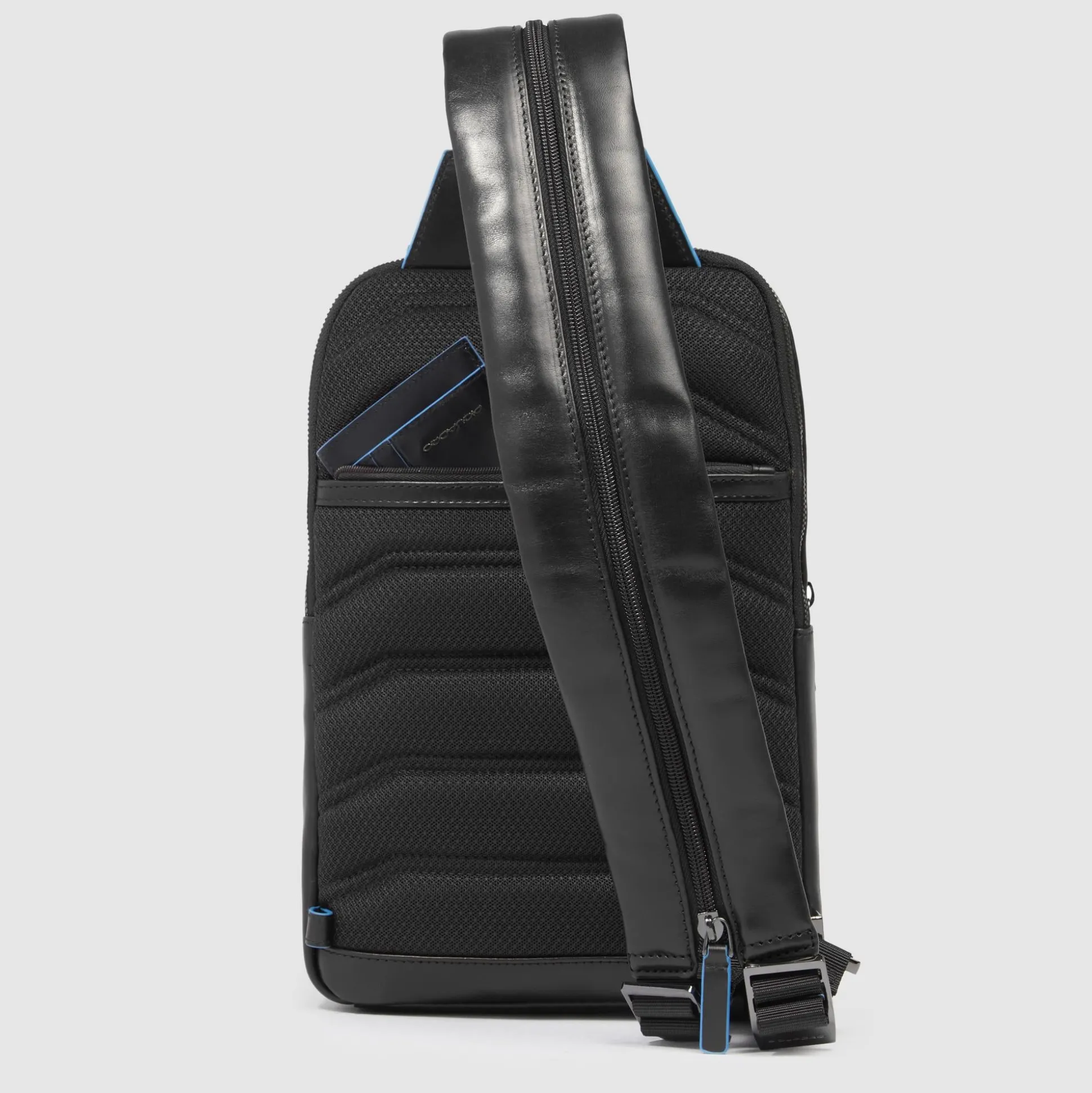 Sac de poitrine homme convertible en sac à dos