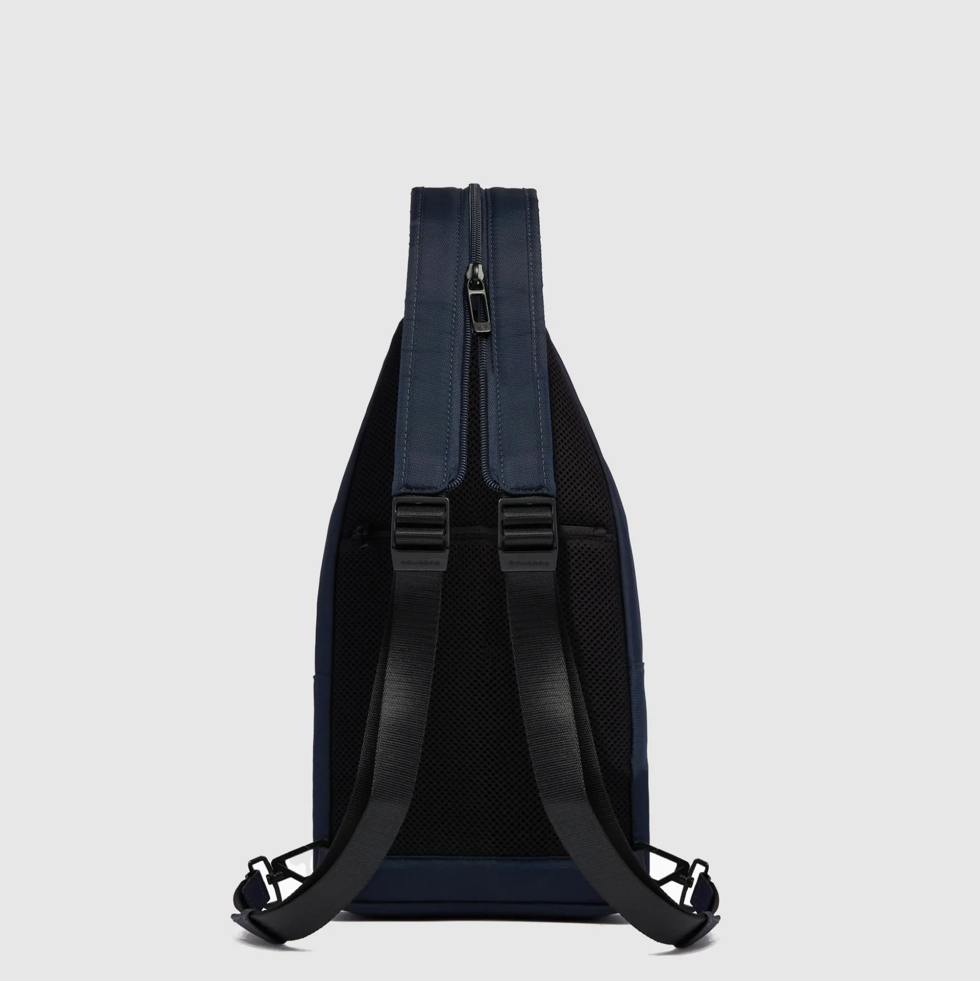 Sac de poitrine homme convertible en sac à dos