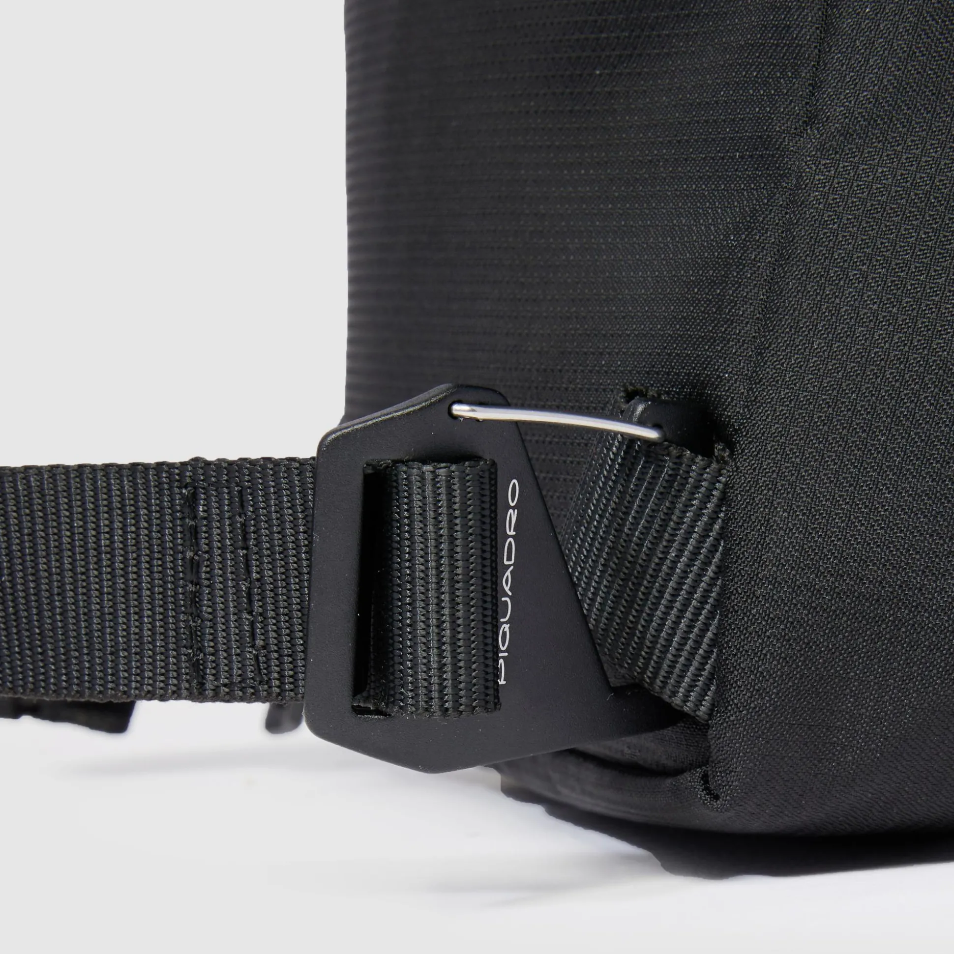 Sac de poitrine pour iPad®mini en tissu recyclé