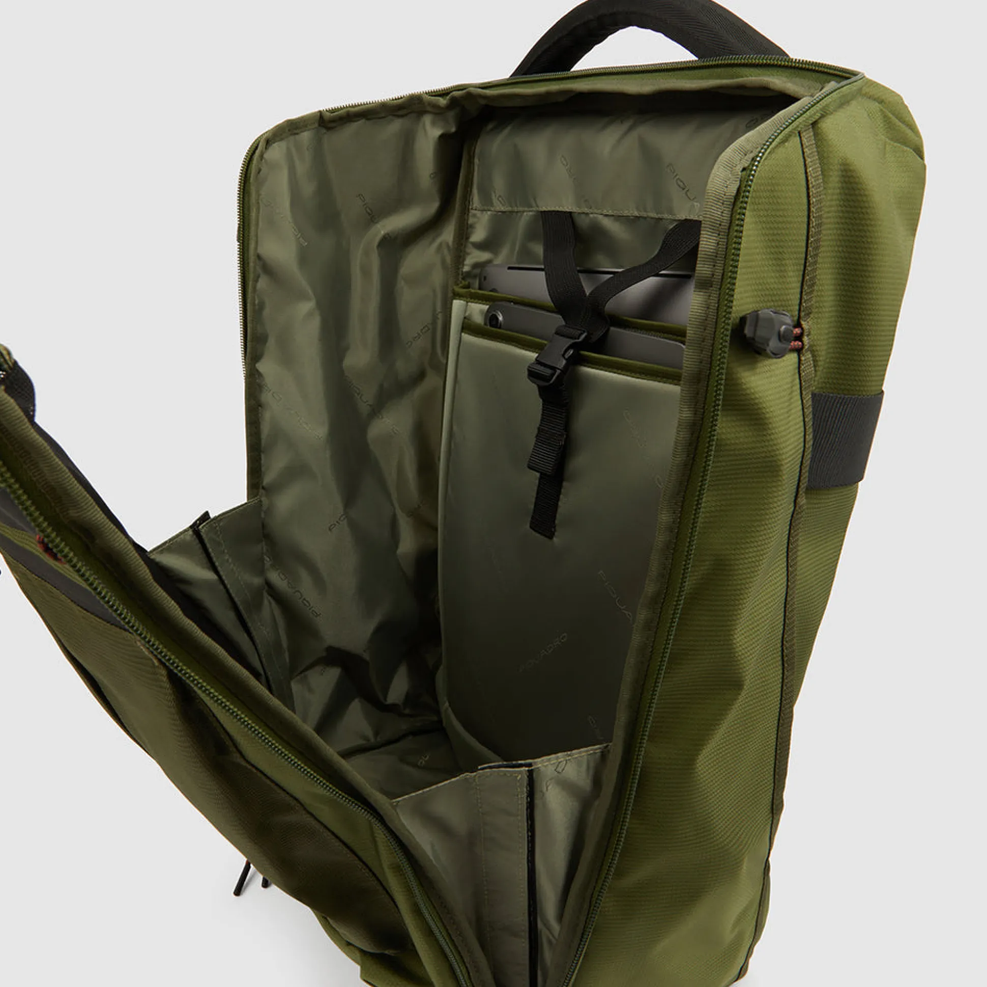 Sac de voyage transformable en sac à dos
