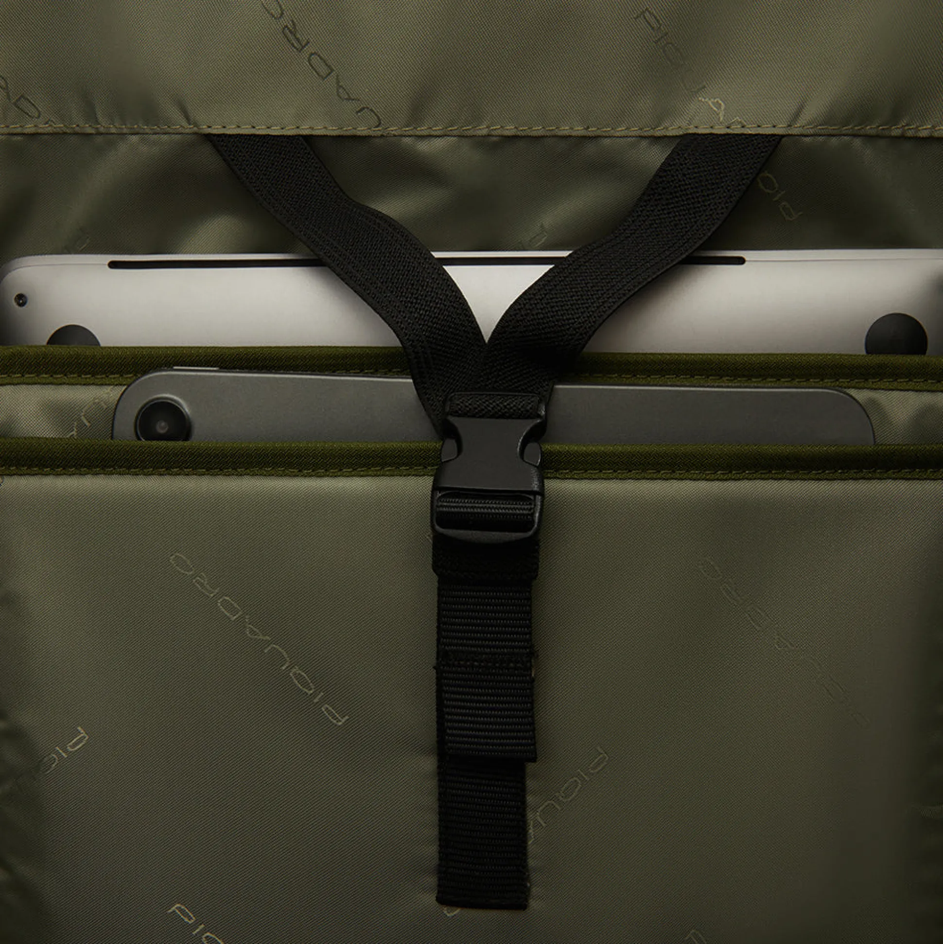 Sac de voyage transformable en sac à dos