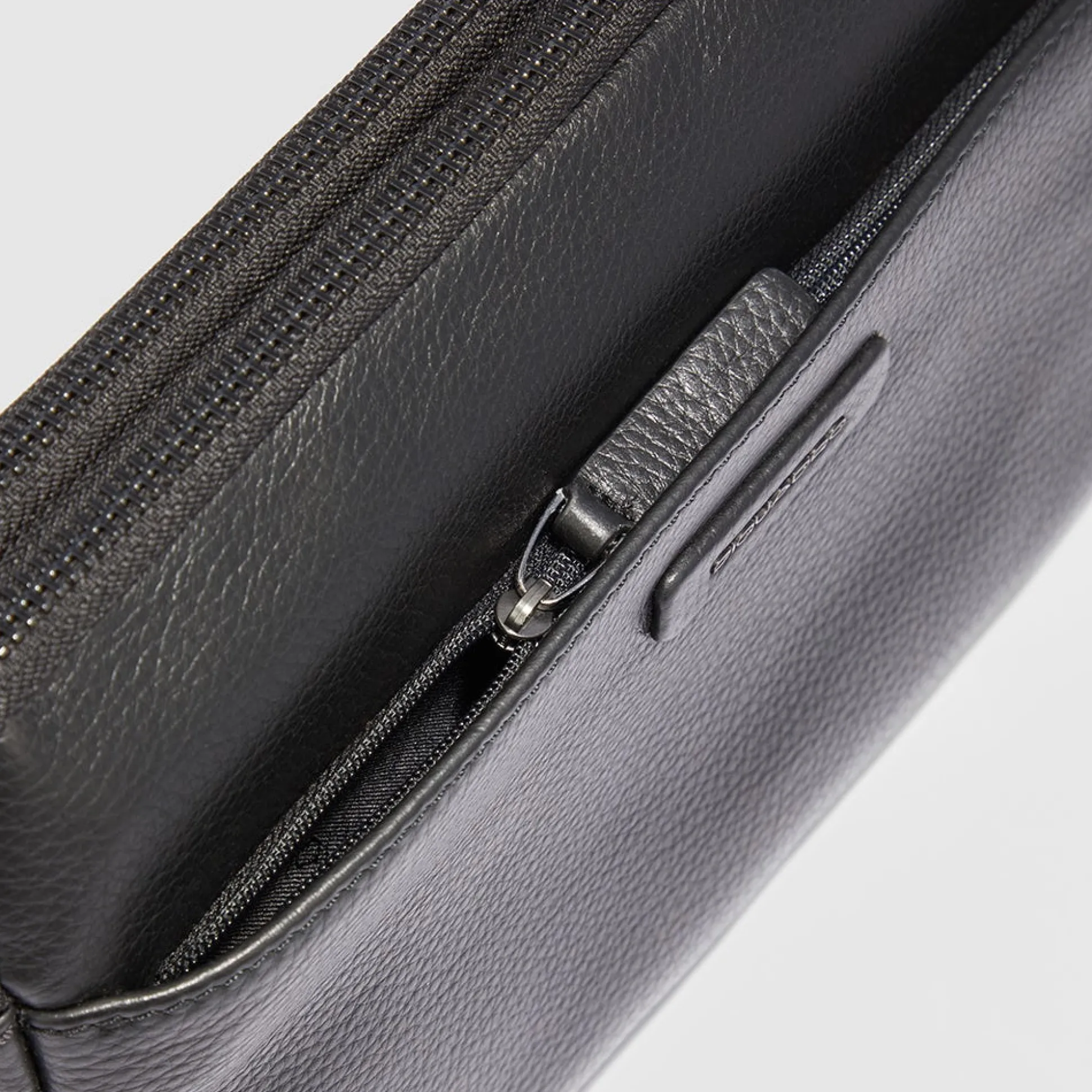 Sacoche homme avec protection RFID