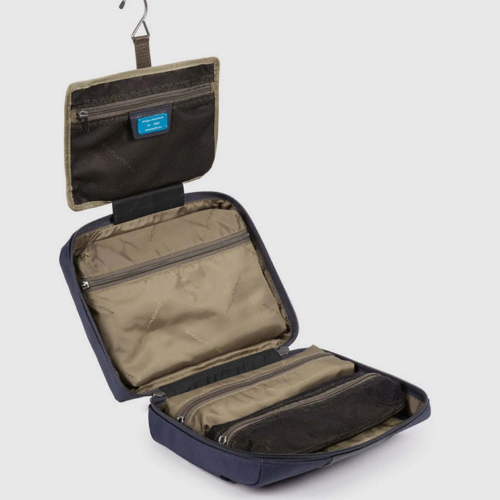 Trousse de toilette pour acrocher en tissu recyclé