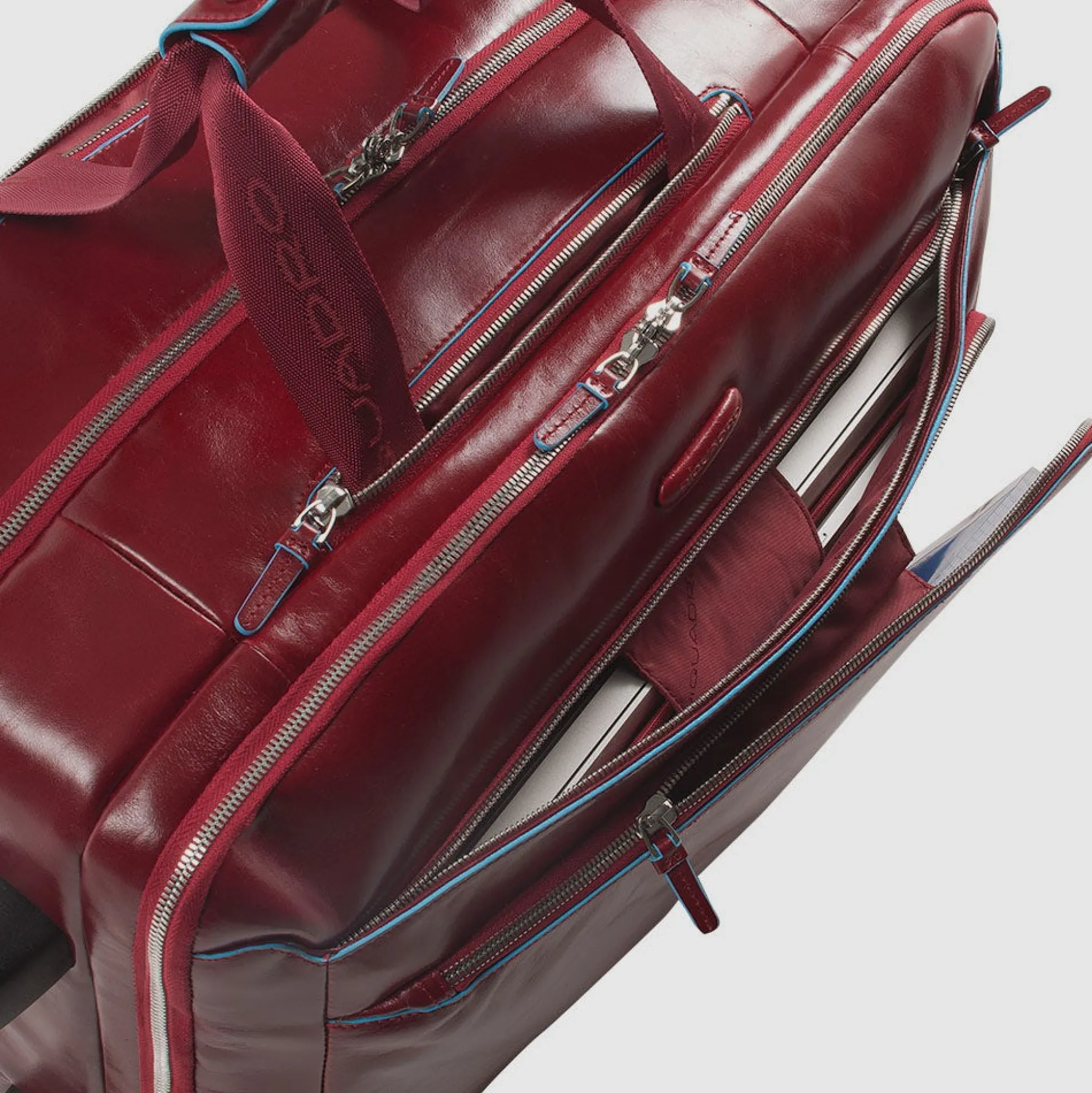 Valise à roulettes cabine avec housse à vêtements