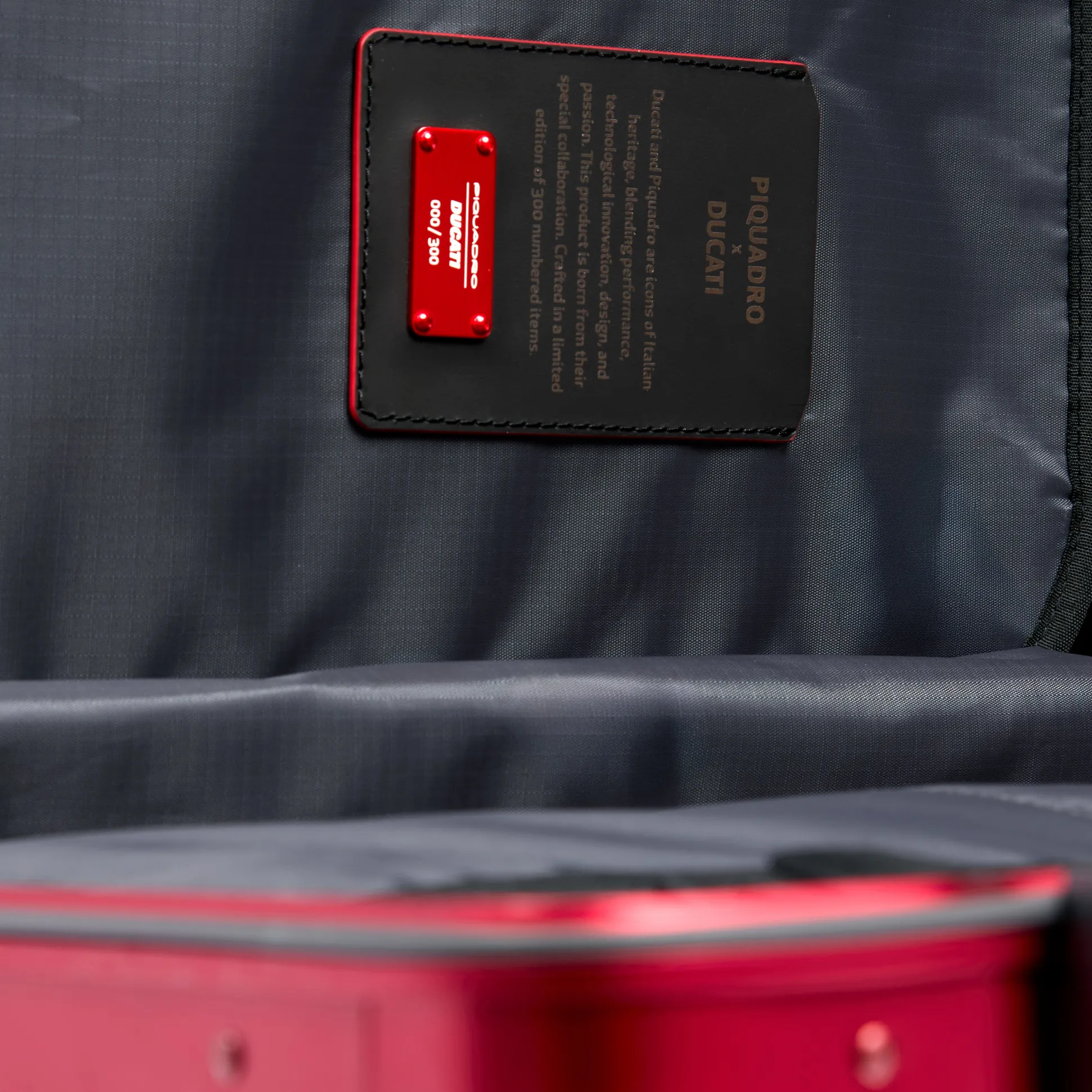 Valise trolley cabine "Piquadro x Ducati"